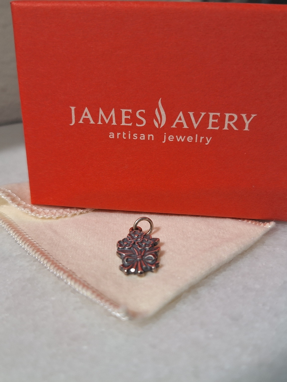 James Avery Silver Bouquet Of Flowers Charm (New With Box) - Picture 8 of 8